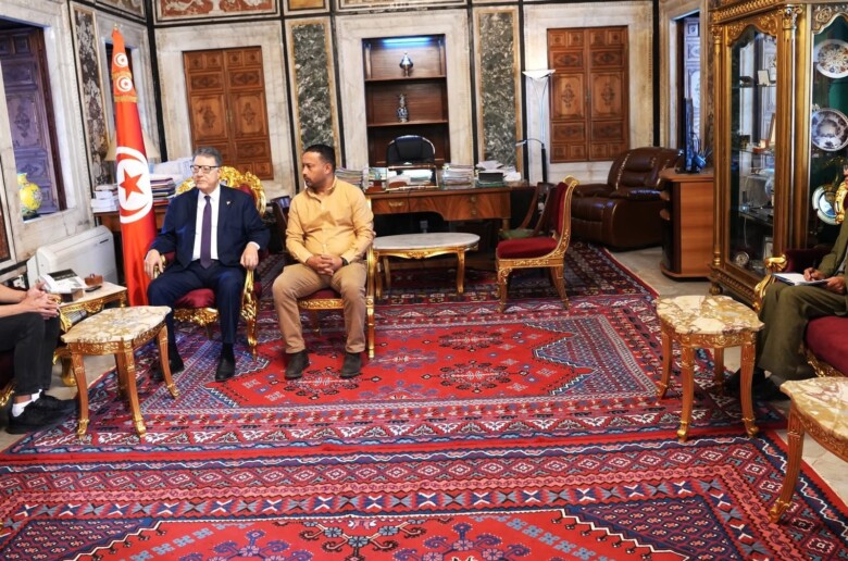 1761829265785-d56aac845b1e